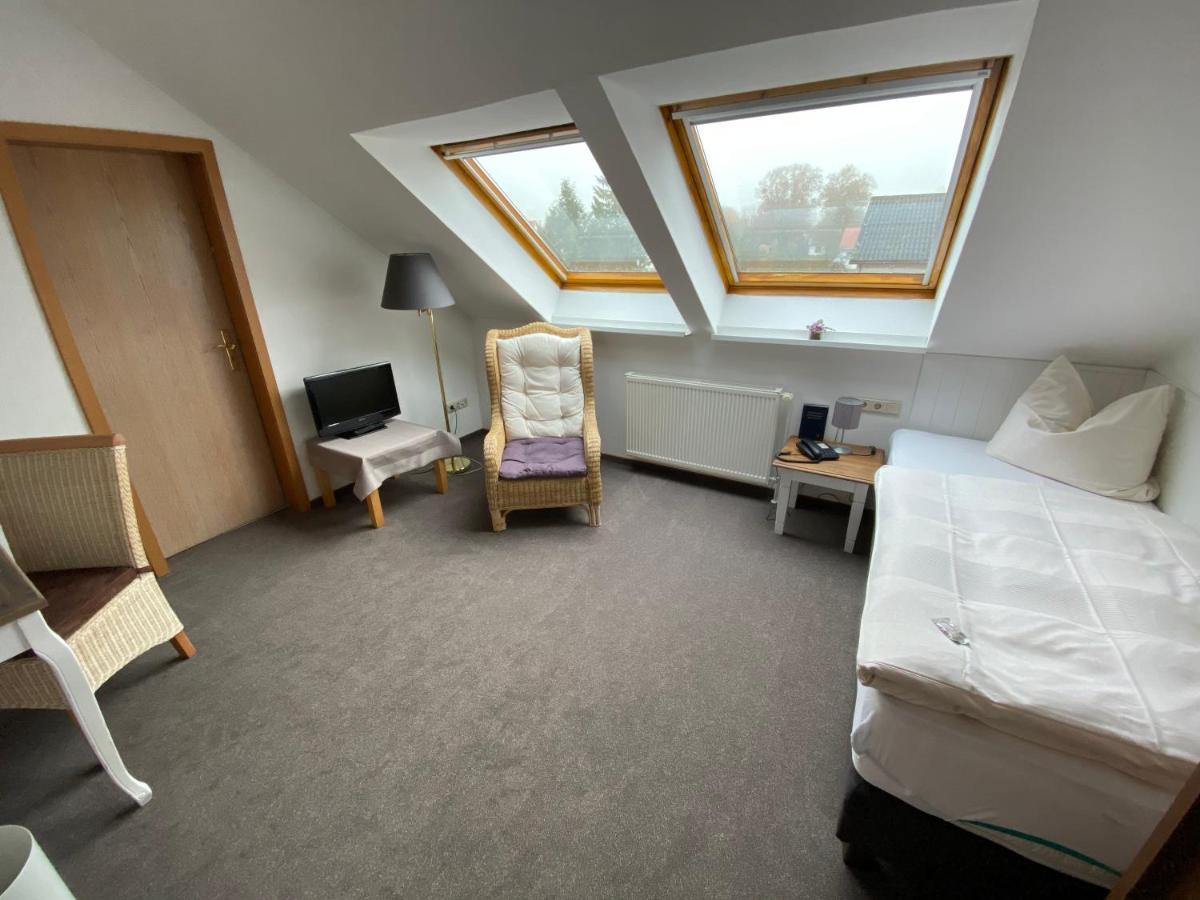Hotel & Restaurant Kronenhof Am Weser-Radweg Oberweser 외부 사진