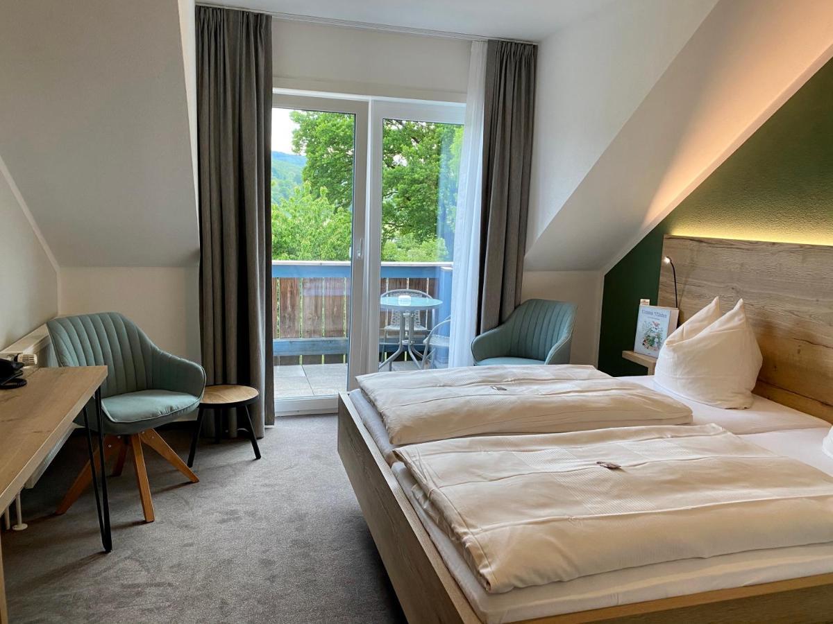 Hotel & Restaurant Kronenhof Am Weser-Radweg Oberweser 외부 사진