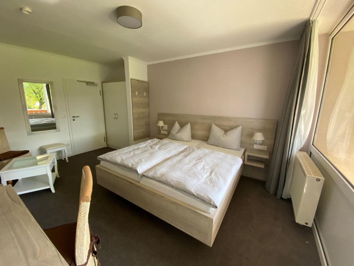 Hotel & Restaurant Kronenhof Am Weser-Radweg Oberweser 외부 사진