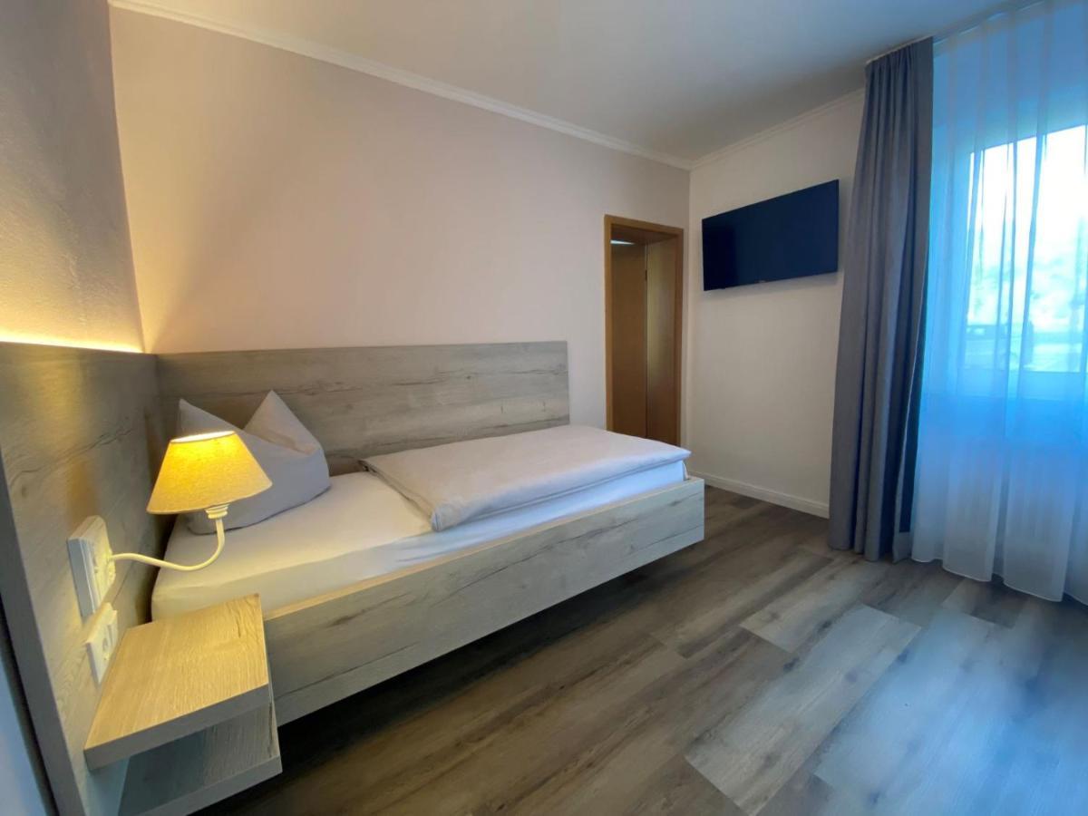 Hotel & Restaurant Kronenhof Am Weser-Radweg Oberweser 외부 사진