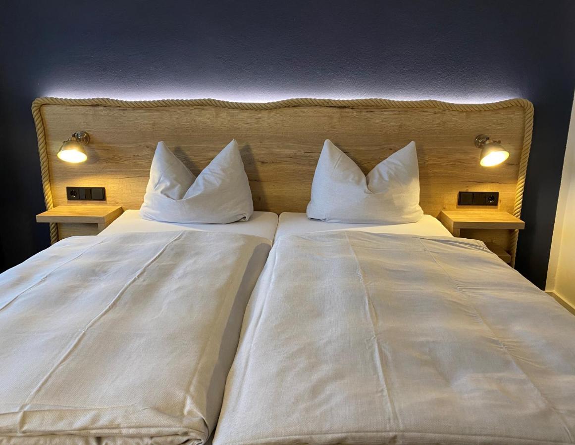 Hotel & Restaurant Kronenhof Am Weser-Radweg Oberweser 외부 사진