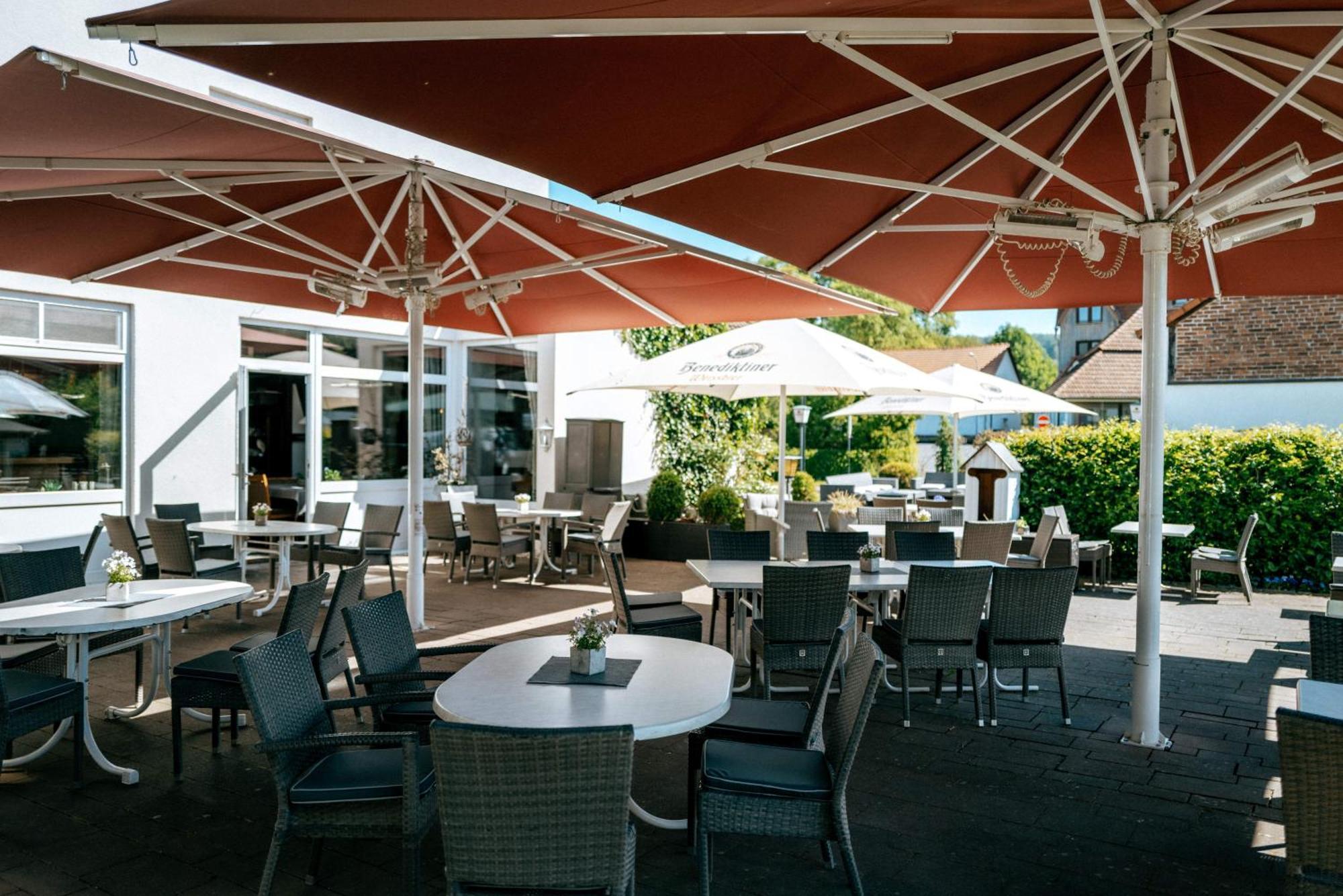 Hotel & Restaurant Kronenhof Am Weser-Radweg Oberweser 외부 사진