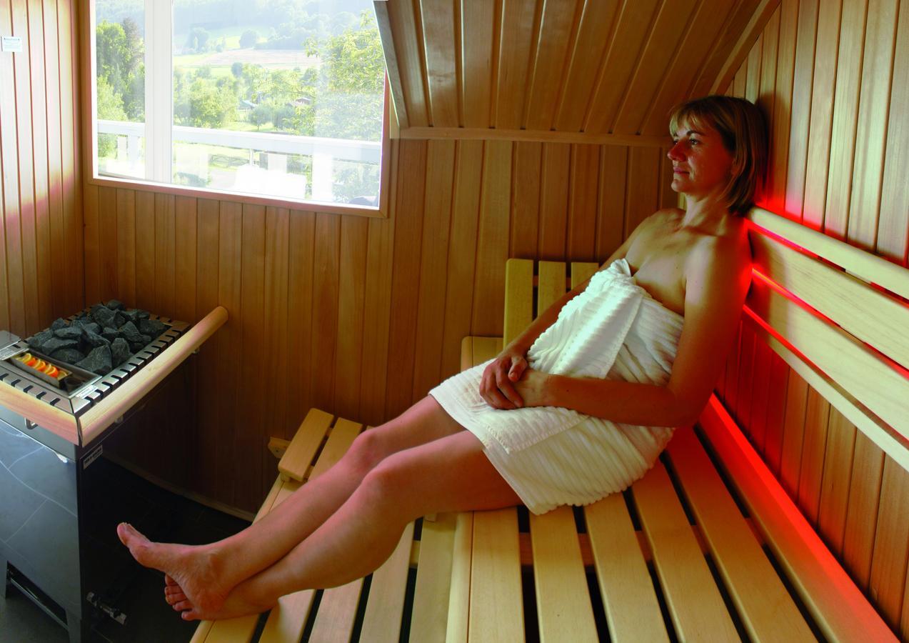 Hotel & Restaurant Kronenhof Am Weser-Radweg Oberweser 외부 사진